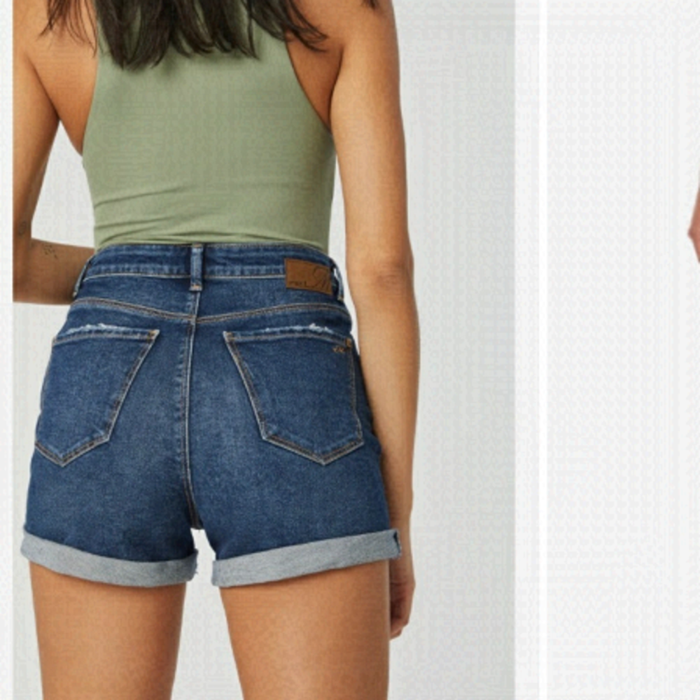 BDG Super High Rise FOXY Jean Denim Shorts Women's Size 27W Cuffed Button Fly